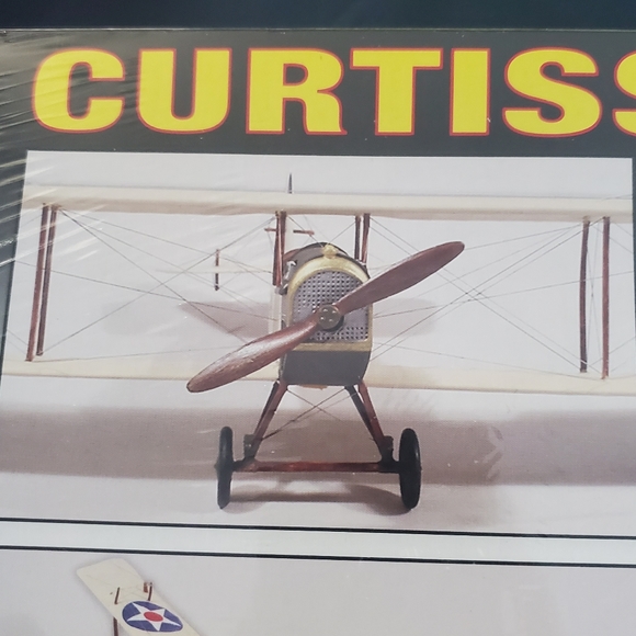 : New lindberg Curtiss jenny Model Kit no. 72583 - Picture 12 of 14
